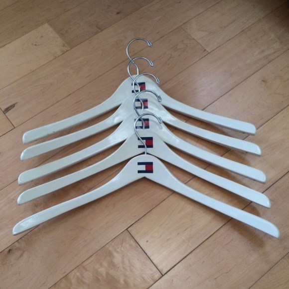 10 Tommy Hilfiger Wood White Wooden Hangers TEN os - Picture 4 of 4